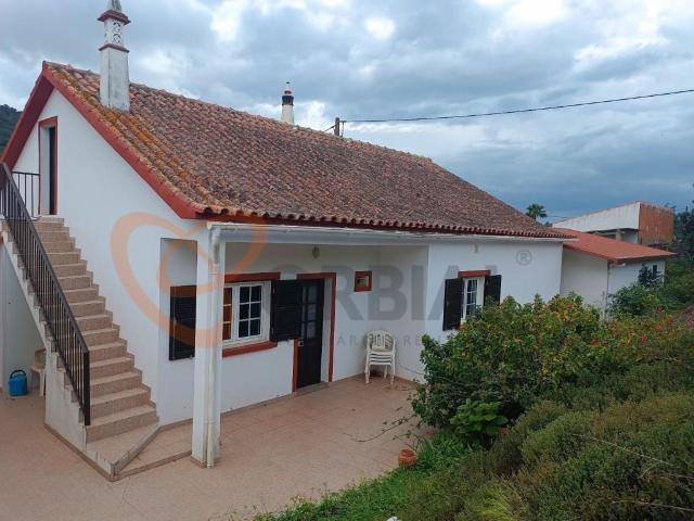 Moradia V3 com barragem para venda em Alte 184m² Alte