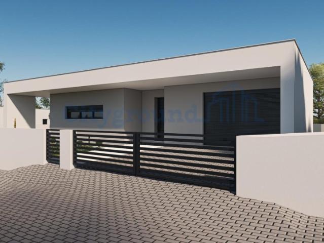Moradia V3 com Piscina e Garagem em Salir de Matos
