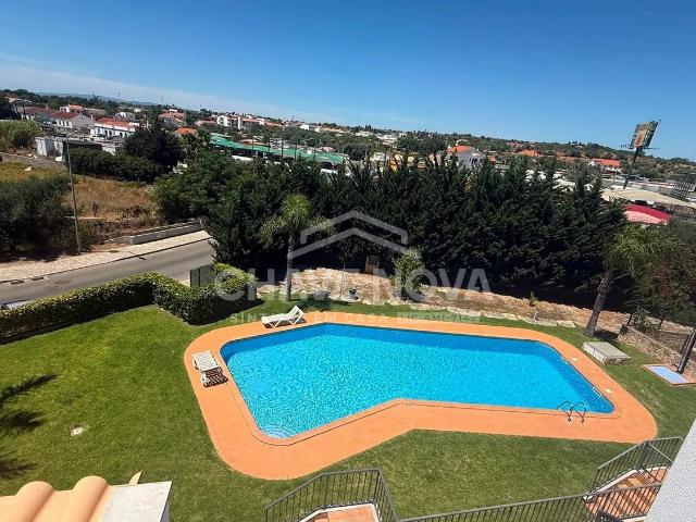 Moradia V3 em Condominio fechado na Guia