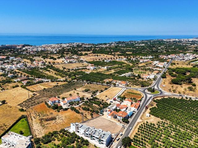 Moradia V3 em construção perto da praia entre Vilamoura e Al. 202m² Albufeira e Olhos de Água
