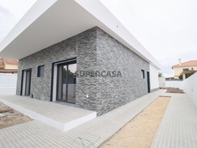 Moradia V3 em Fernão Ferro