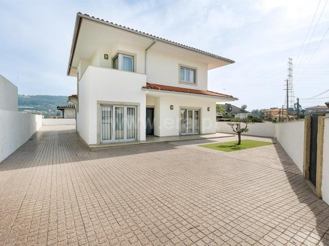 Moradia V3 em Guilhufe, Penafiel 205m² Guilhufe