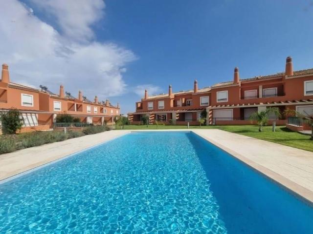 Moradia V3 em Silves, Alcantarilha e Pera