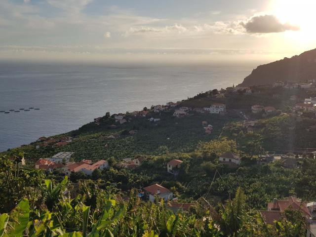 Moradia V3 Geminada com piscina com vista total para o Oceano Atlântico e Pôr do Sol