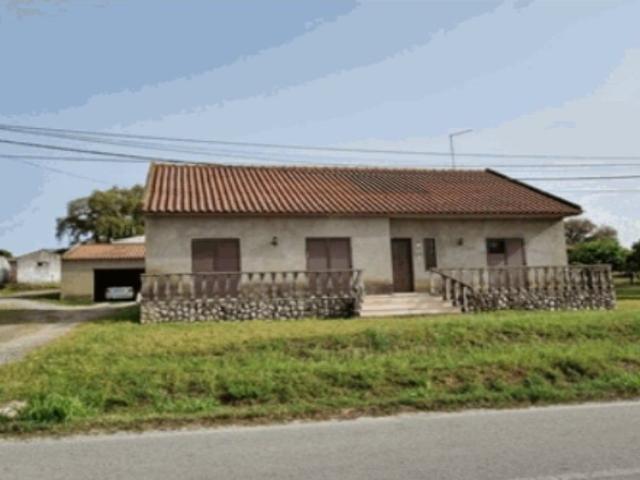 Moradia V3 isolada da banca com logradouro situada em Foros. 154m² Vendas Novas