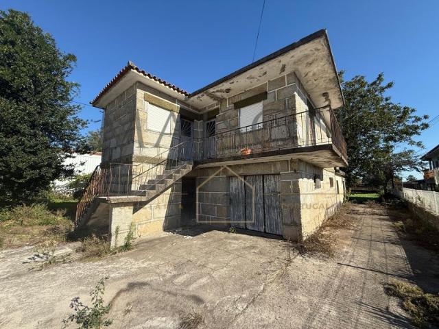 Moradia V3 para venda em Croca Penafiel