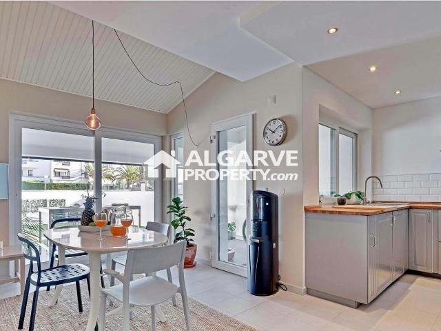 Moradia V3 próximo da marina e da praia em Vilamoura, Algarv. 138m² Quarteira
