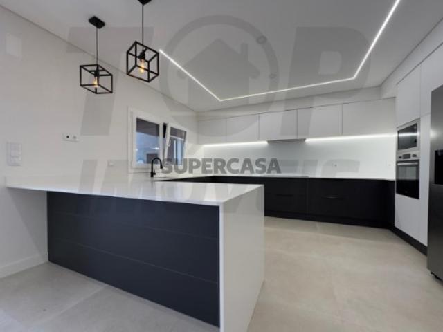 Moradia V3 Salvaterra de Magos 385.000€