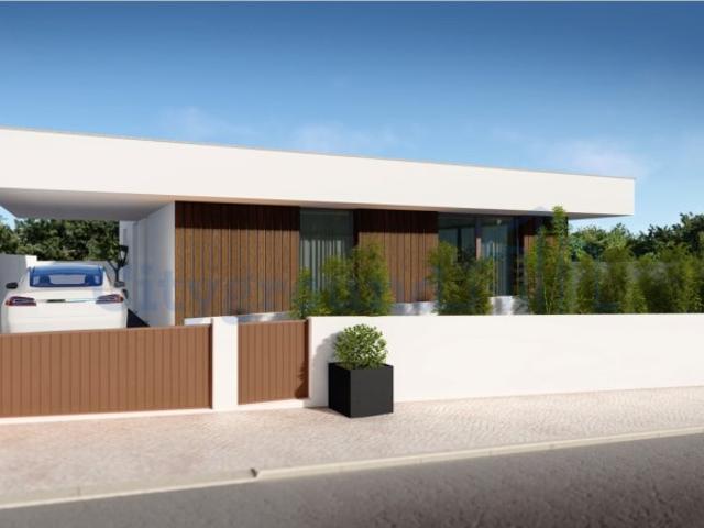 Moradia V3 térrea com piscina a 5 minutos das praias