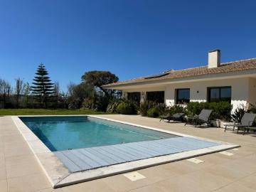 Moradia V3 + 1 com Piscina e Jardim entre Bombarral e Óbidos