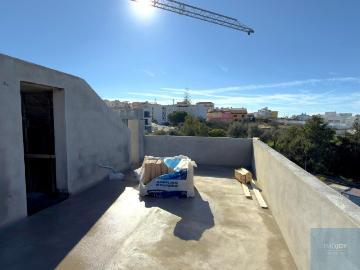 Moradia V3 + 1 Com Vista Rio no Parchal, Lagoa 230m² Estômbar e Parchal