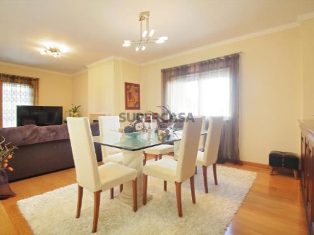 Moradia V3 + 2 Santa Maria da Feira 445.000€