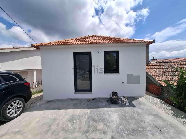 Moradia, Valadares