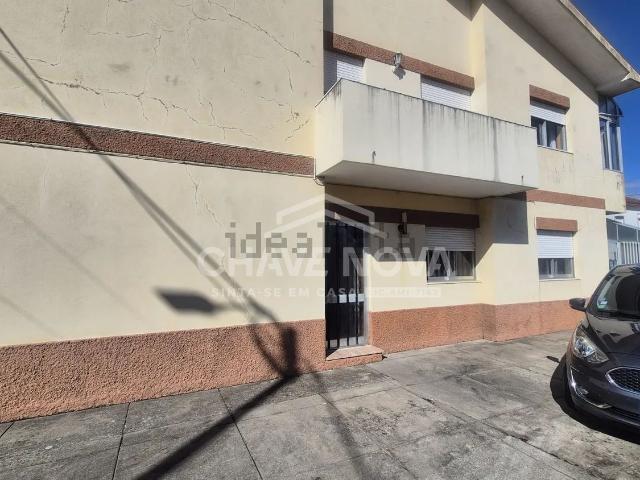 Moradia, Valadares