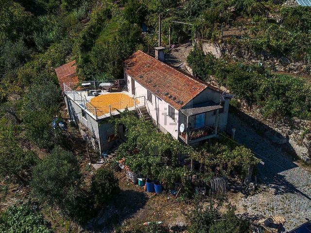 Moradia, Valadares