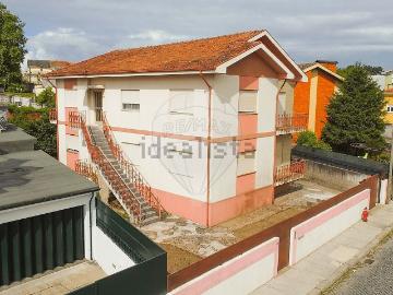 Moradia, Valadares
