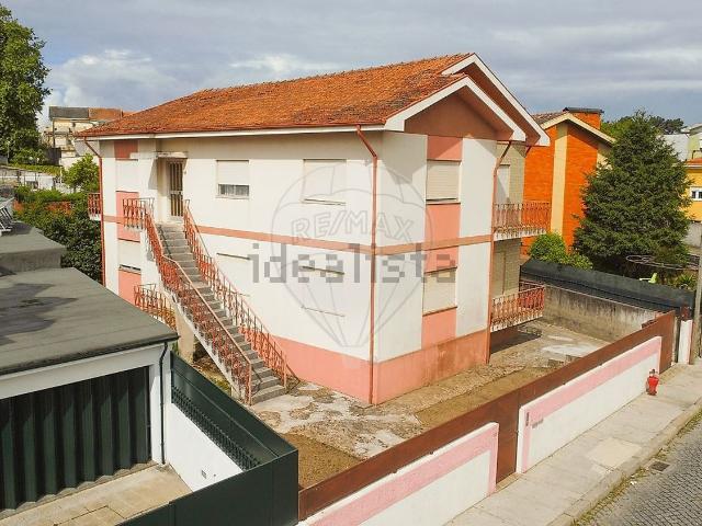 Moradia, Valadares