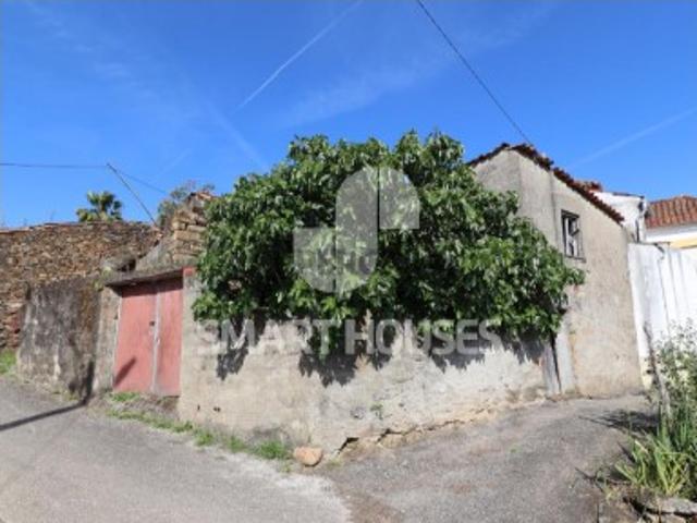 Moradia Vale S. Martinho p/ reabilitar