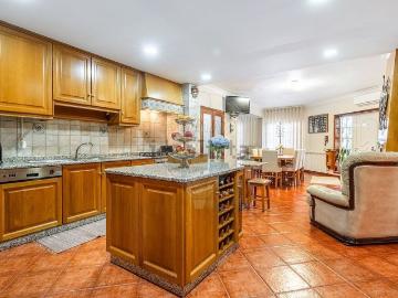 Moradia, Vale São Cosme Telhado Portela