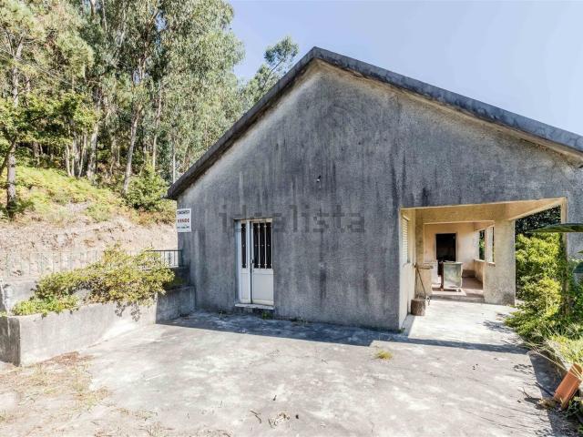 Moradia, Vale São Cosme Telhado Portela
