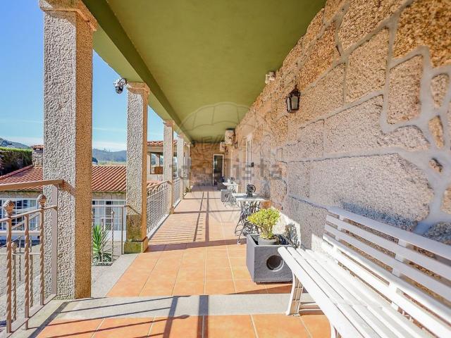 Moradia, Vale São Cosme Telhado Portela