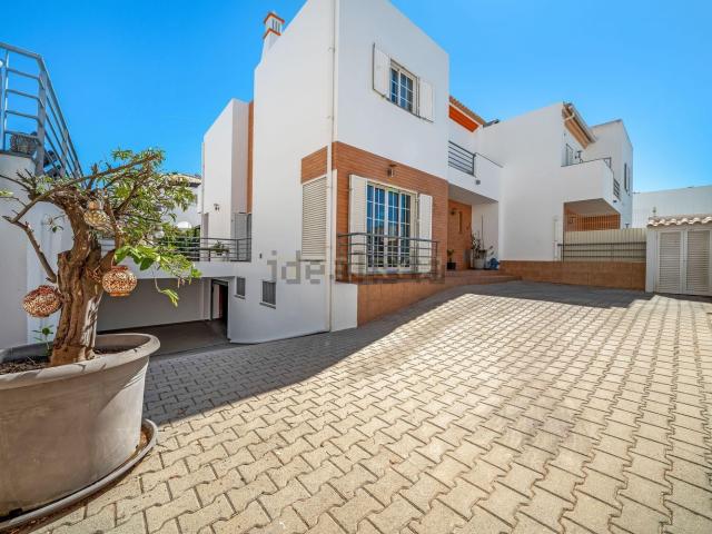 Moradia, Vale Pedras, Albufeira e Olhos de Água