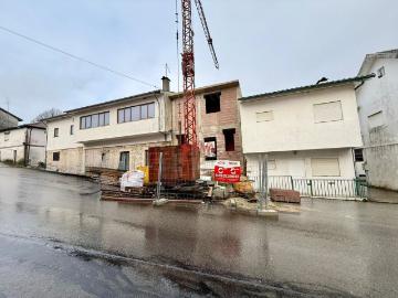 Moradia, Veade Gagos Molares