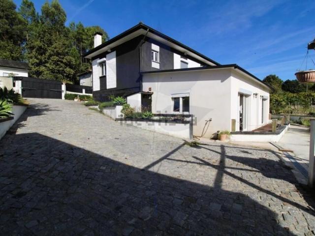 Moradia, Verim Friande Ajude