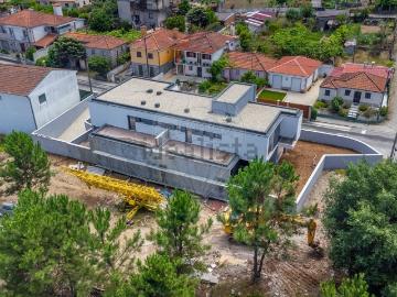 Moradia, Vila Cova da Lixa e Borba de Godim