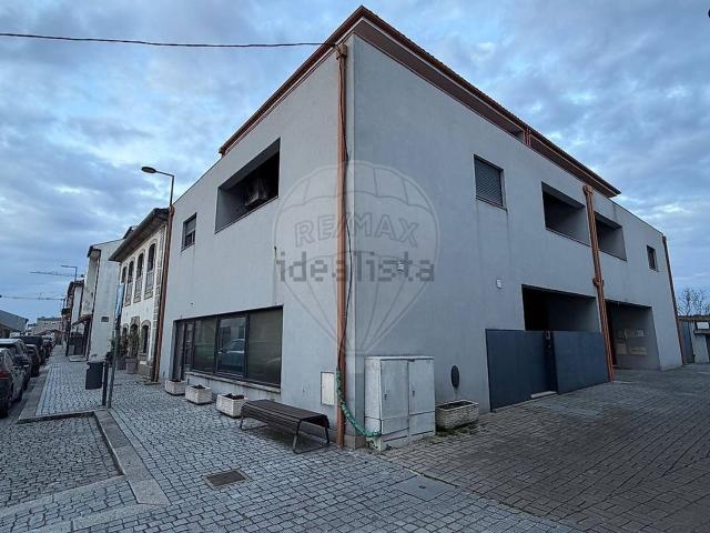 Moradia, Vila Cova da Lixa e Borba de Godim