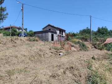 Moradia, Vila Cova da Lixa e Borba de Godim