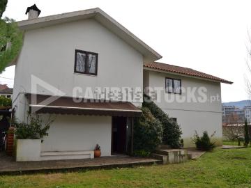 Moradia, Vila Chã Codal Vila Cova de Perrinho