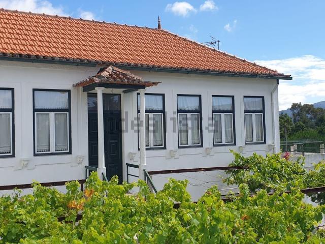 Moradia, Vila Chã Codal Vila Cova de Perrinho