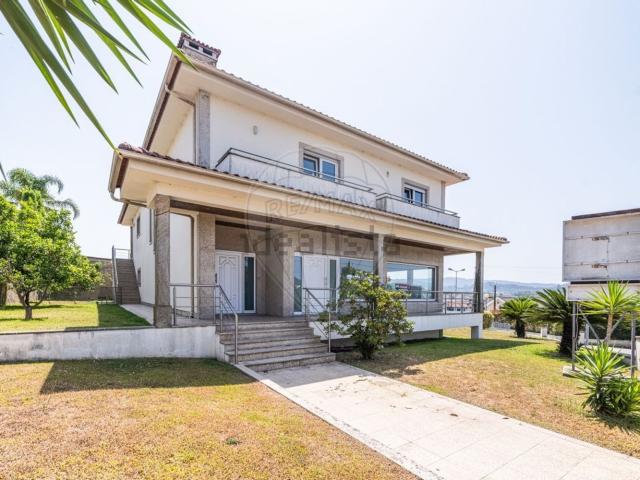 Moradia, Vilaça e Fradelos