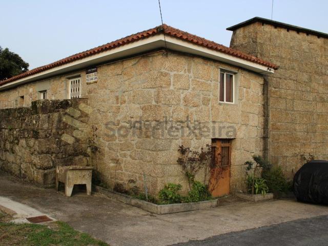 Moradia, Vila Boa de Quires e Maureles