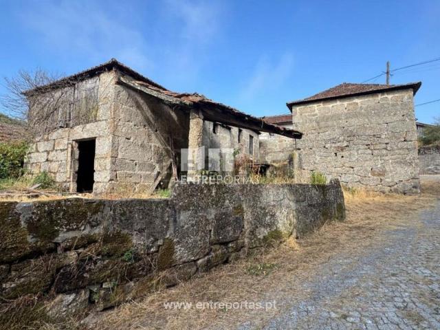 Moradia, Vila Boa de Quires e Maureles