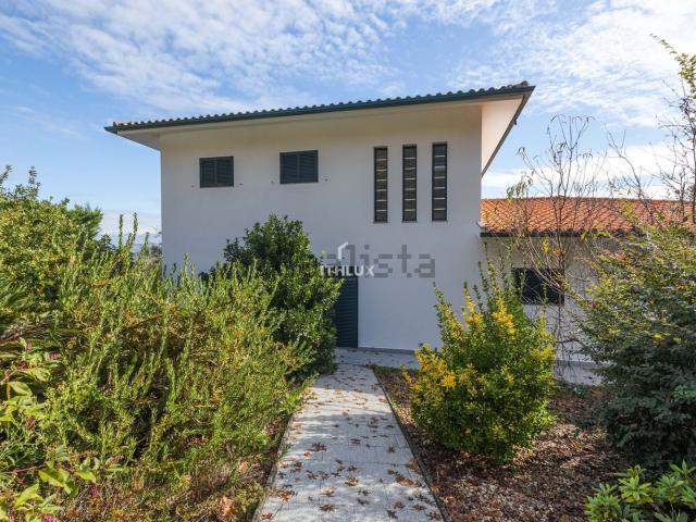 Moradia, Vila Boa de Quires e Maureles