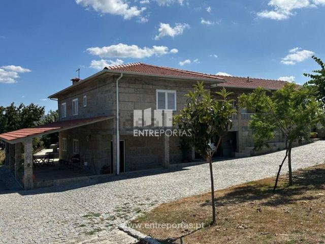 Moradia, Vila Boa de Quires e Maureles