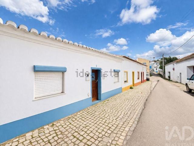 Moradia, Vila do Bispo e Raposeira