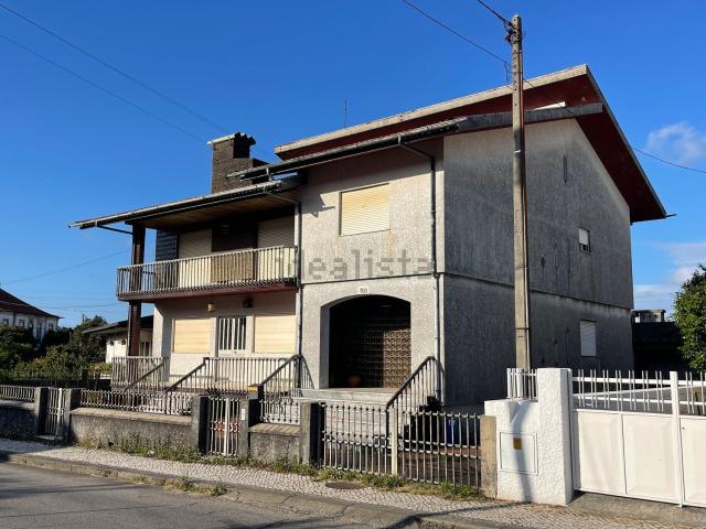Moradia, Vila de Cucujães