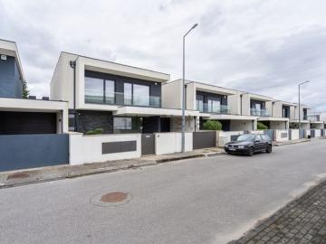 Moradia, Vila de Prado
