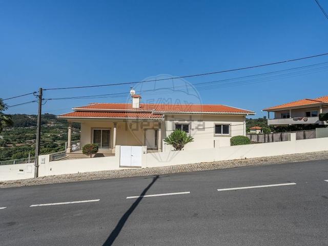 Moradia, Vila Fria e Vizela São Jorge