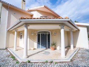 Moradia, Vila Moreira