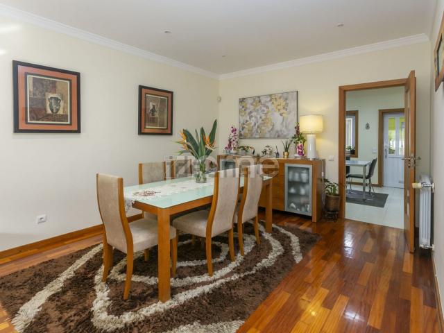 Moradia, Vila Nova da Telha