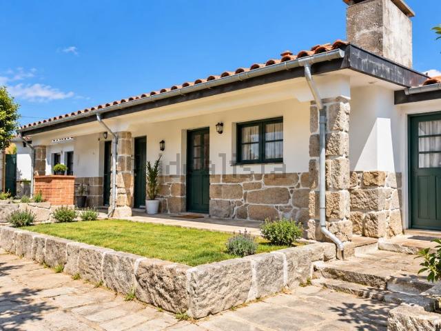 Moradia, Vila Nova da Telha
