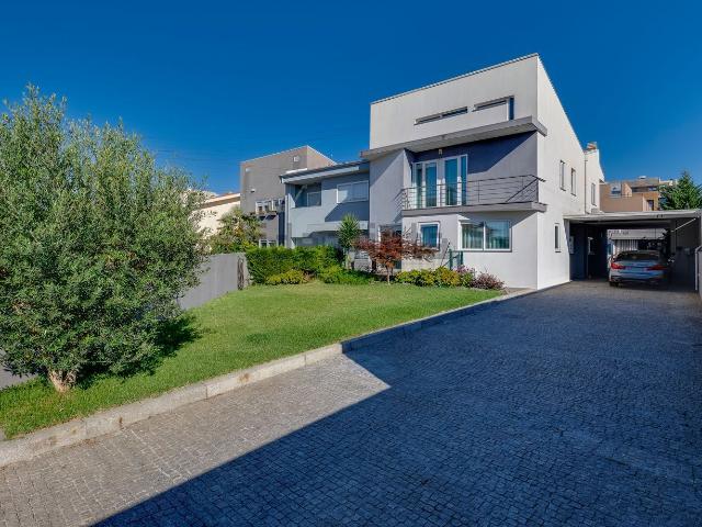 Moradia, Vila Nova da Telha