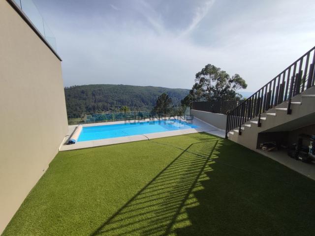 Moradia, Vila Verde e Barbudo