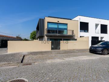 Moradia, Vilar de Pinheiro