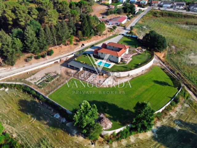 Moradia, Vilar do Torno e Alentém