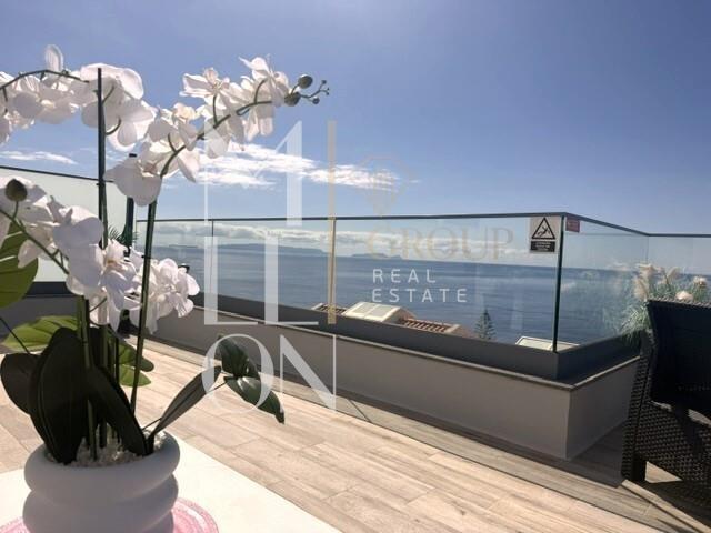 Moradia vista mar, com 3 apartamentos em AL nos Reis Magos